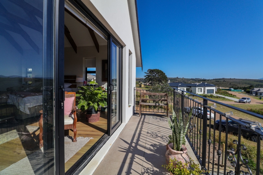 4 Bedroom Property for Sale in Baron View Western Cape